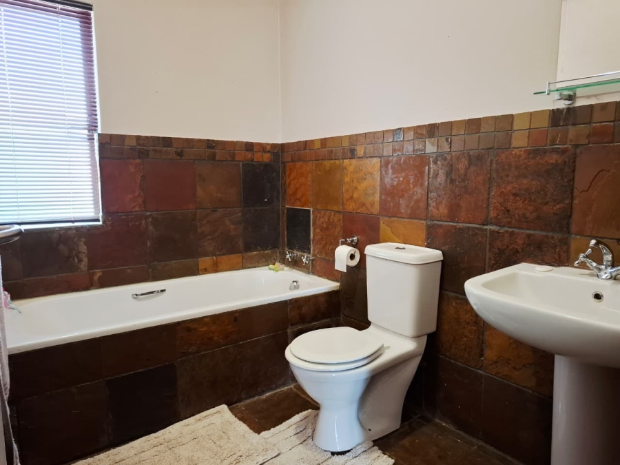 3 Bedroom Property for Sale in Woodland Hills Wildlife Estate Free State